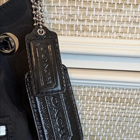 Coach Poppy Black Drawstring Bucket Bag EUC - Picture 3 of 16